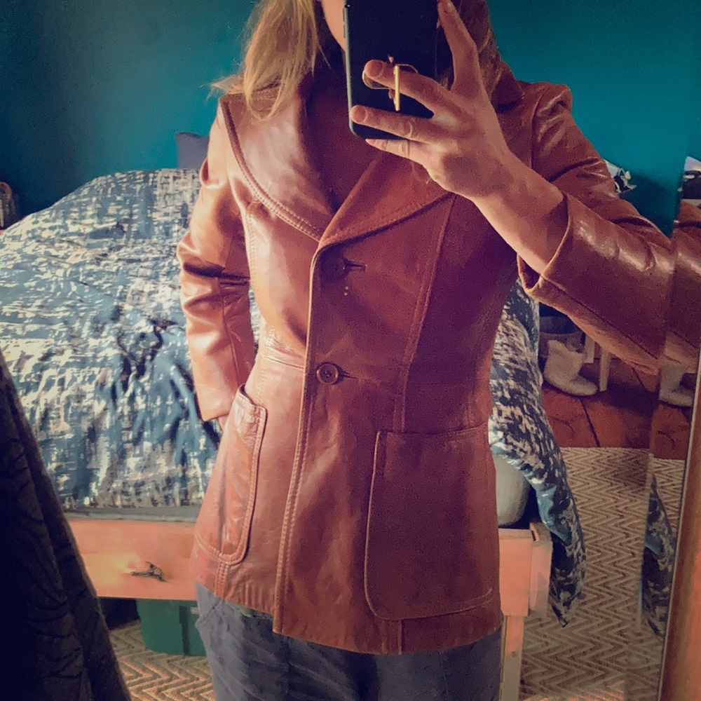 Vintage Leather Jacket/fits like a glove